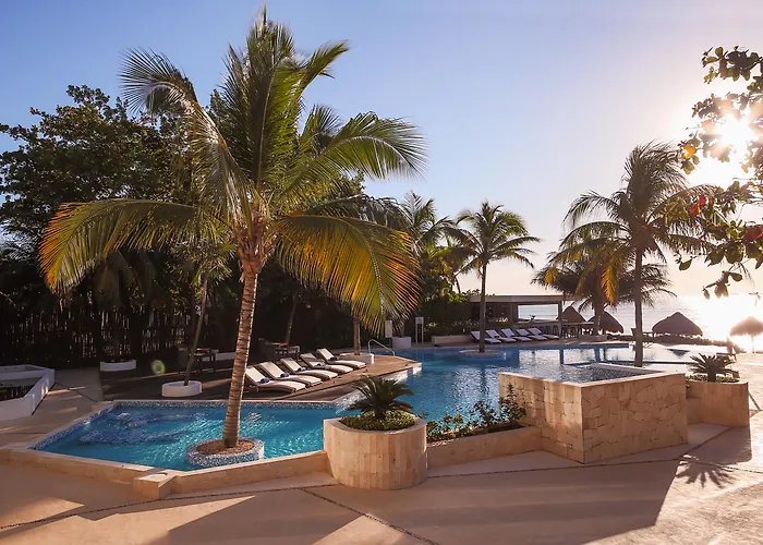 Le Reve By Mij - Beachfront Hotel (Adults Only)